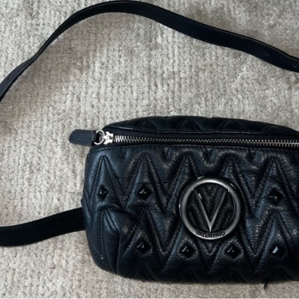Mario Valentino Cross Bag - Picture 4 of 8